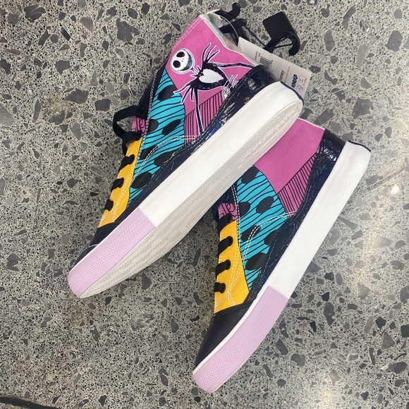 Disney Women's Nightmare Before Christmas High Top Lace Up sneaker size 9 NWT - Picture 6 of 12